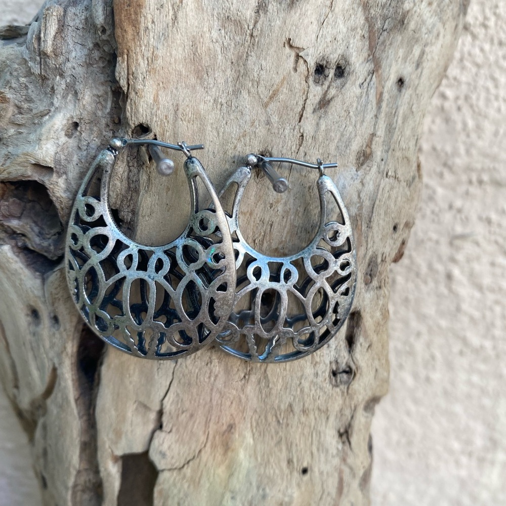 Silver tone Filagree hoop earrings